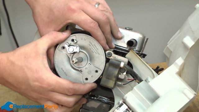 How to Replace the Flywheel on a Ryobi Handheld Gas Blower смотреть онлайн
