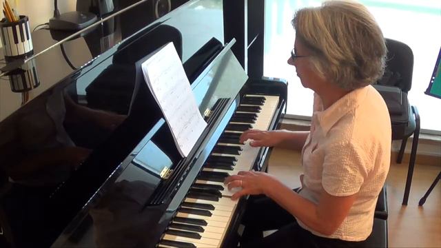 Maria Helena Alves Piano Prof Svetlana The Mighty Hawk C Gurlitt JUN 2017 смотреть онлайн