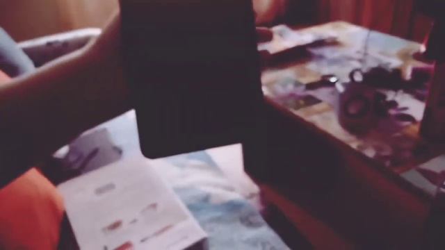 Почему планшет не падает с ладони? Магнитное поле. смотреть онлайн