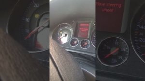 ошибка и блокировка руля vw b6 в чем причина?