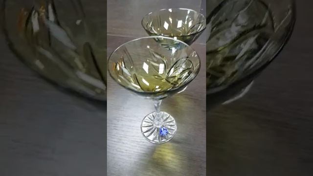 Хрустальный набор из 2 бокалов/мартини (болотный) смотреть онлайн