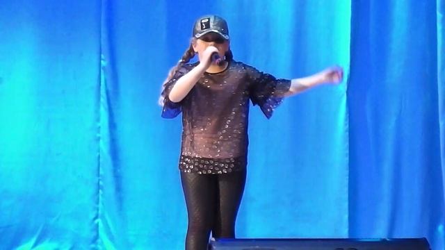Аня Мельникова "Чики-тыры..." смотреть онлайн
