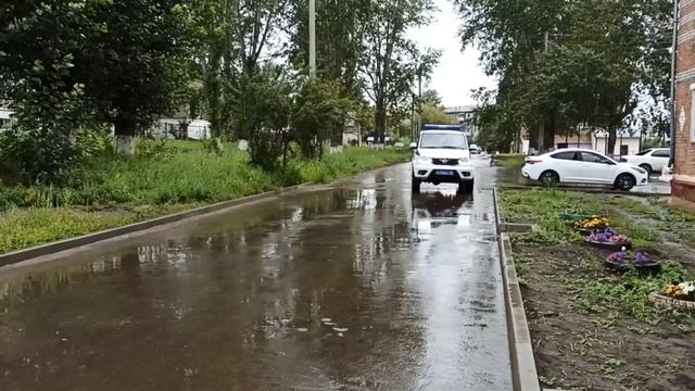 В Нижнеудинске всю ночь добровольцы искали пропавшую девочку смотреть онлайн