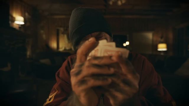 Pike vs The Automaton - Alien Slut Mum (Official Music Video) смотреть онлайн