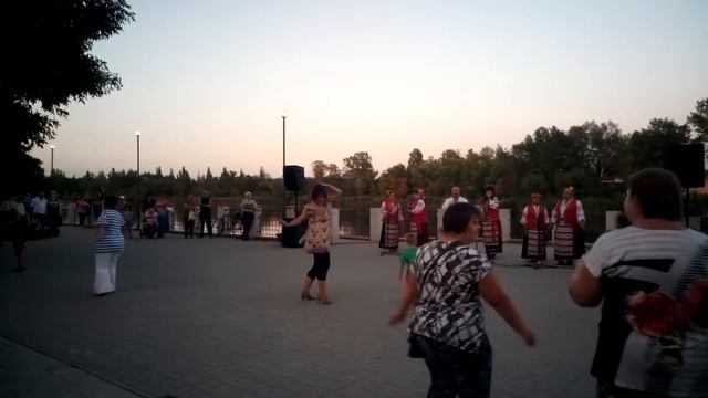 День Независимости танцы в парке. Новомосковск. смотреть онлайн
