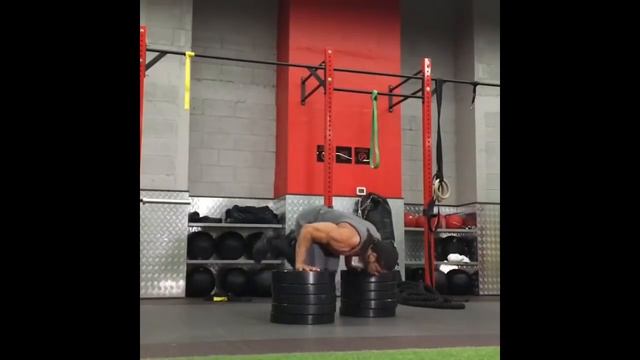 Этот парень ТОЧНО НЕ ЧЕЛОВЕК - Walid Yari смотреть онлайн