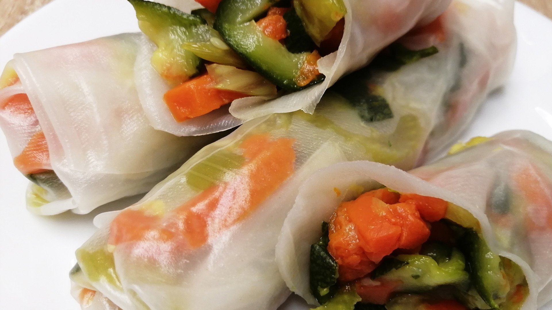 РУЛЕТЫ ИЗ РИСОВОЙ БУМАГИ с овощами смотреть онлайн