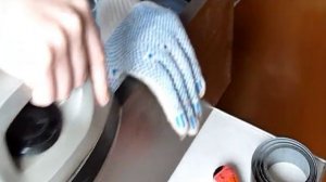 Клеим меламиновую кромку