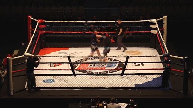 Сергей Скрипников VS Дмитрий Полонский - Чемпионат Оренбургской области по ММА 2020 смотреть онлайн