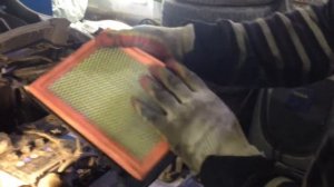 замена воздушного фильтра ниссан жук 2013г 1.6 турбо