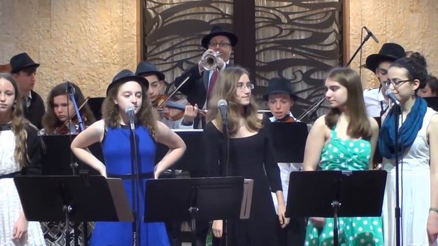 Tumbalalaika played by Maxwell Street Junior Klezmer Orchestra смотреть онлайн