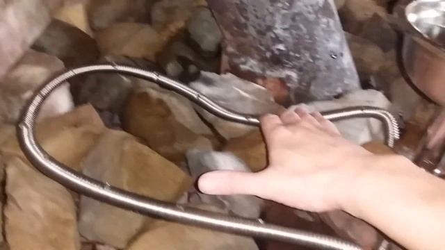 Перекладка камней на банной печи и установка парогенератора в каменку смотреть онлайн