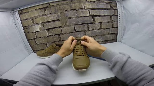 Обзор кроссовок Reebok кожаные от https://shoes-sale.ru смотреть онлайн