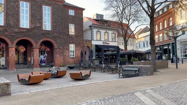 Kolding, Denmark, Koldinghus and downtown Kolding смотреть онлайн
