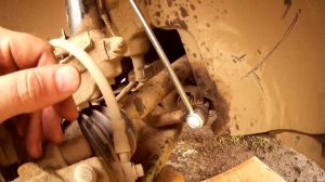 ШКОДА ЙЕТИ - КАК ЗАВОДИТЬ СТОЙКУ СТАБИЛИЗАТОРА