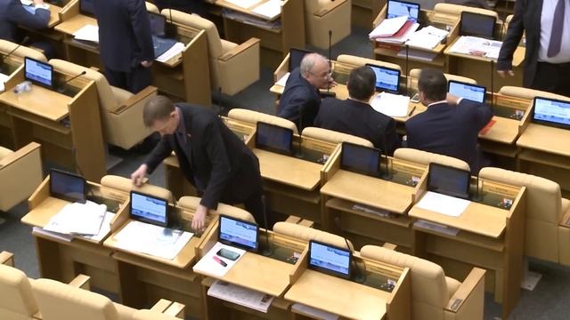 КАК ГОЛОСОВАЛА ГОСДУМА VI созыва - Как в Думе принимали законы смотреть онлайн