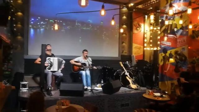 Спели хором с Сомовым "Мой март" Алексей Расчетов Небо Пополам смотреть онлайн