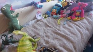 игрушки, битва хаги-ваги и динозавров