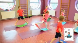 Комплекс упражнений для детей с доской-балансиром