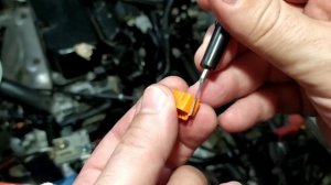 Как отремонтировать "сгнивший" разъем (фишку) генератора Mitsubishi Lancer 9.
