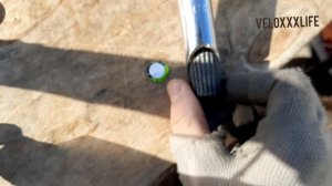 Не получается зажать руль на детском велосипеде