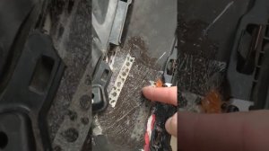 Ремонт бампера с помощью металлических скоб