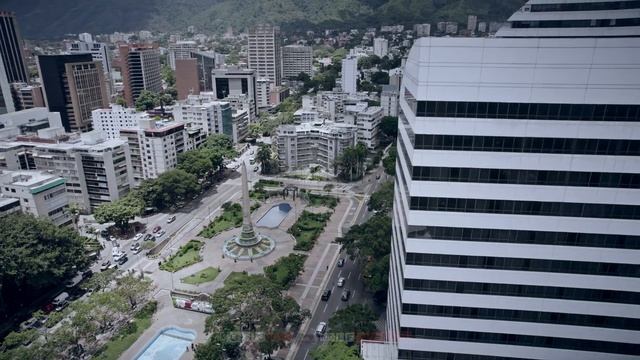 【5K】?? Caracas from Above ? Capital of VENEZUELA 2022 ? Cinematic Wolf Aerial™ Drone Film смотреть онлайн