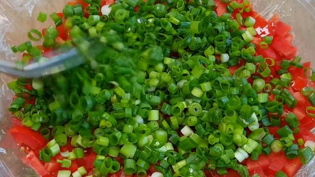 Приготовьте - не пожалеете! Ни один гость не откажется от САЛАТА-ЗАКУСКИ!!!