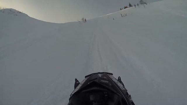 Мамай. Вдвоём на горном снегоходе в крутой подъём. смотреть онлайн