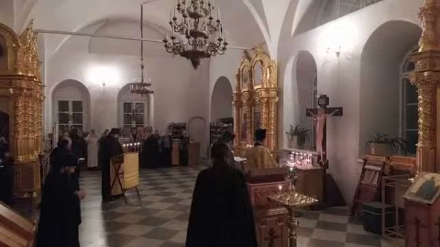 Сщмч. Дамиана, архиеп. Курского. Сщмч. Серафима, архиеп. Угличского.Вечернее богослужение смотреть онлайн