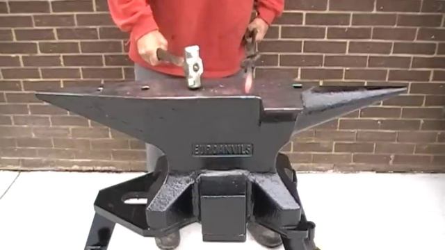 600LB EURO Anvil & Stand.MOD смотреть онлайн
