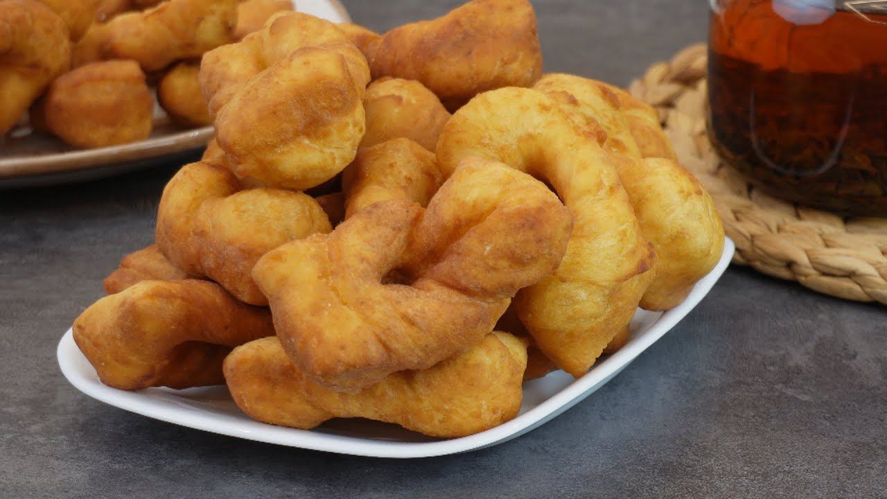 Моему мужу очень нравится , готовлю эти УШКИ на кефире уже много лет! И яблочные блины смотреть онлайн