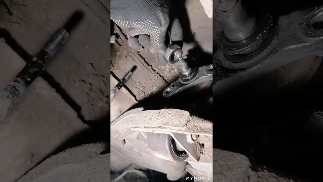 Лада Нива 4×4, выбивает пятая( 5 я) передача, устраняем причину за 1 час.