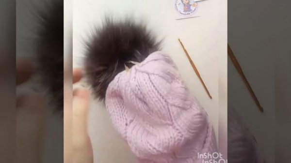 Как прикрепить помпон к шапке? Attach the POM-POM to the knit cap