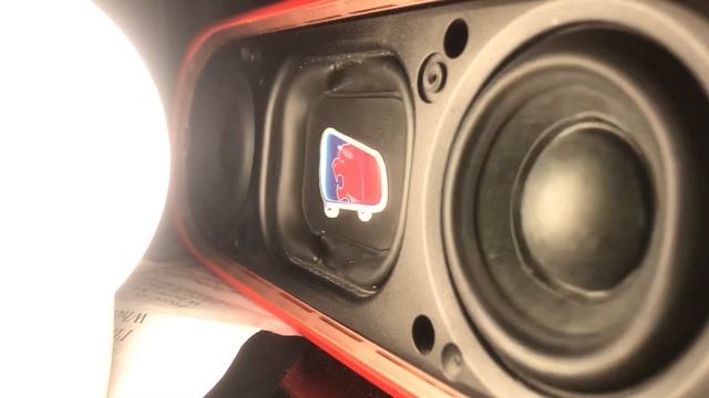 SONY SRS XB30 MEGA BASS TEST HITTING [Bass +10] смотреть онлайн