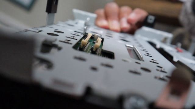 How To Take The Vents And Head Unit Out Of A 958 Porsche Cayenne To Install Apple Car Play (11-18) смотреть онлайн