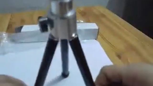 Mini Metal Tripod For Digital Camera review, From BudgetGadgets смотреть онлайн
