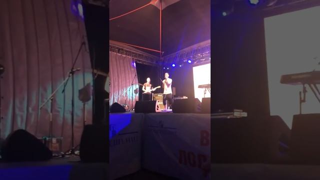 На выпускном вечере в Ульяновске выступила группа "Пицца" смотреть онлайн