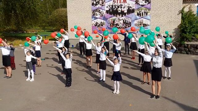 Танцевальный флешмоб «За любимую Беларусь!» смотреть онлайн