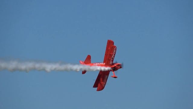 Sean D. Tucker Team Oracle Air Shows NAS JAX Air Show 2017 смотреть онлайн