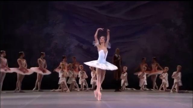 DON QUIXOTE - Queen of the Dryads (Ekaterina Shipulina - Bolshoi Ballet) смотреть онлайн
