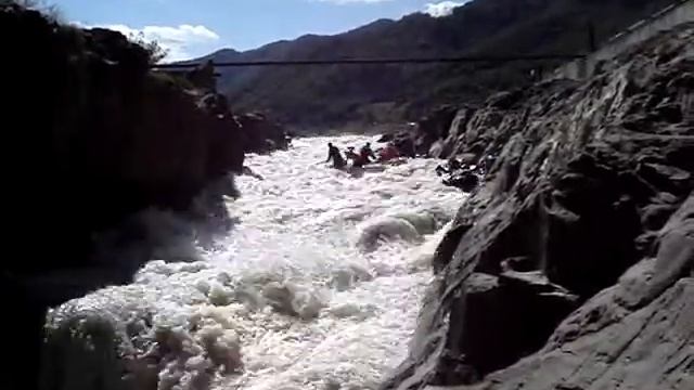 река Кубань сентябрь 2010 Порог Желоб 03..MPG смотреть онлайн