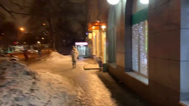 Прогулка по Азовской улице от Сивашской улицы до Нахимовского проспекта, г. Москва, 07.02.2023 смотреть онлайн