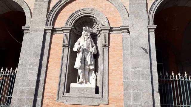 Прогулка по Неаполю. смотреть онлайн