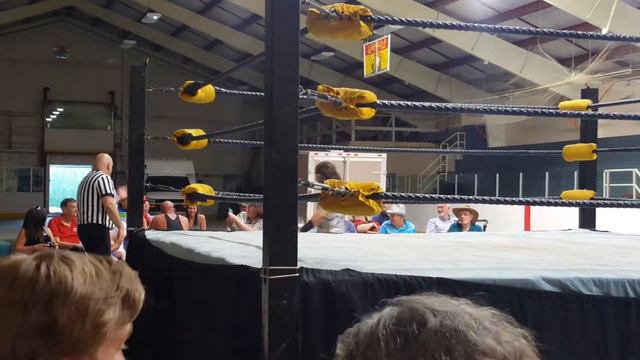 MSW Friday Night Wrestling Eps 3 смотреть онлайн