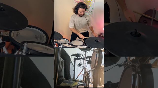 One handed Freestyle @ 300 BPM смотреть онлайн