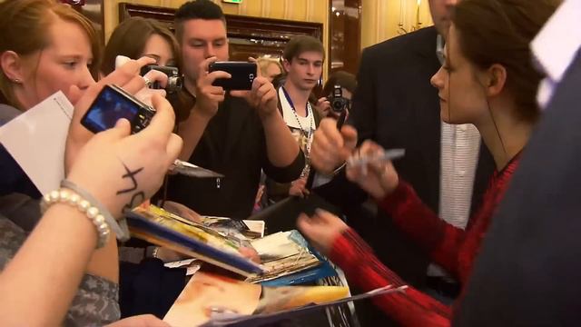 Snow White & The Huntsman - Fan Event im Ritz Carlton Berlin смотреть онлайн