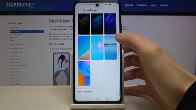 How to Personalize Desktop Look on HUAWEI P Smart 2021 – Change Wallpaper смотреть онлайн