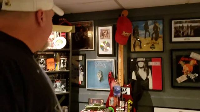 The Music Vault смотреть онлайн