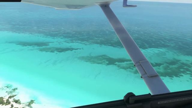 MARANZAS ✈ CAYO COCO | CESSNA 152 IN CUBA смотреть онлайн